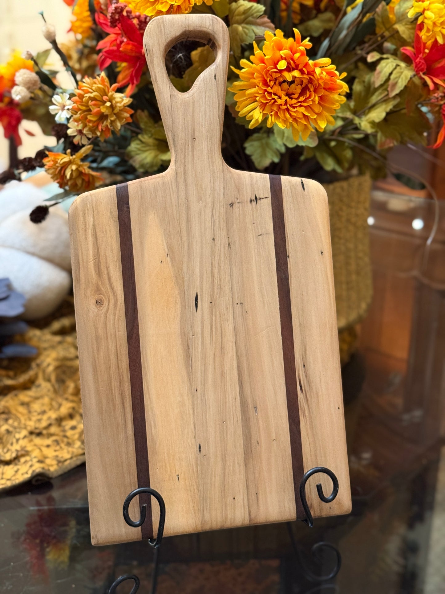 Cutting Board with Handle