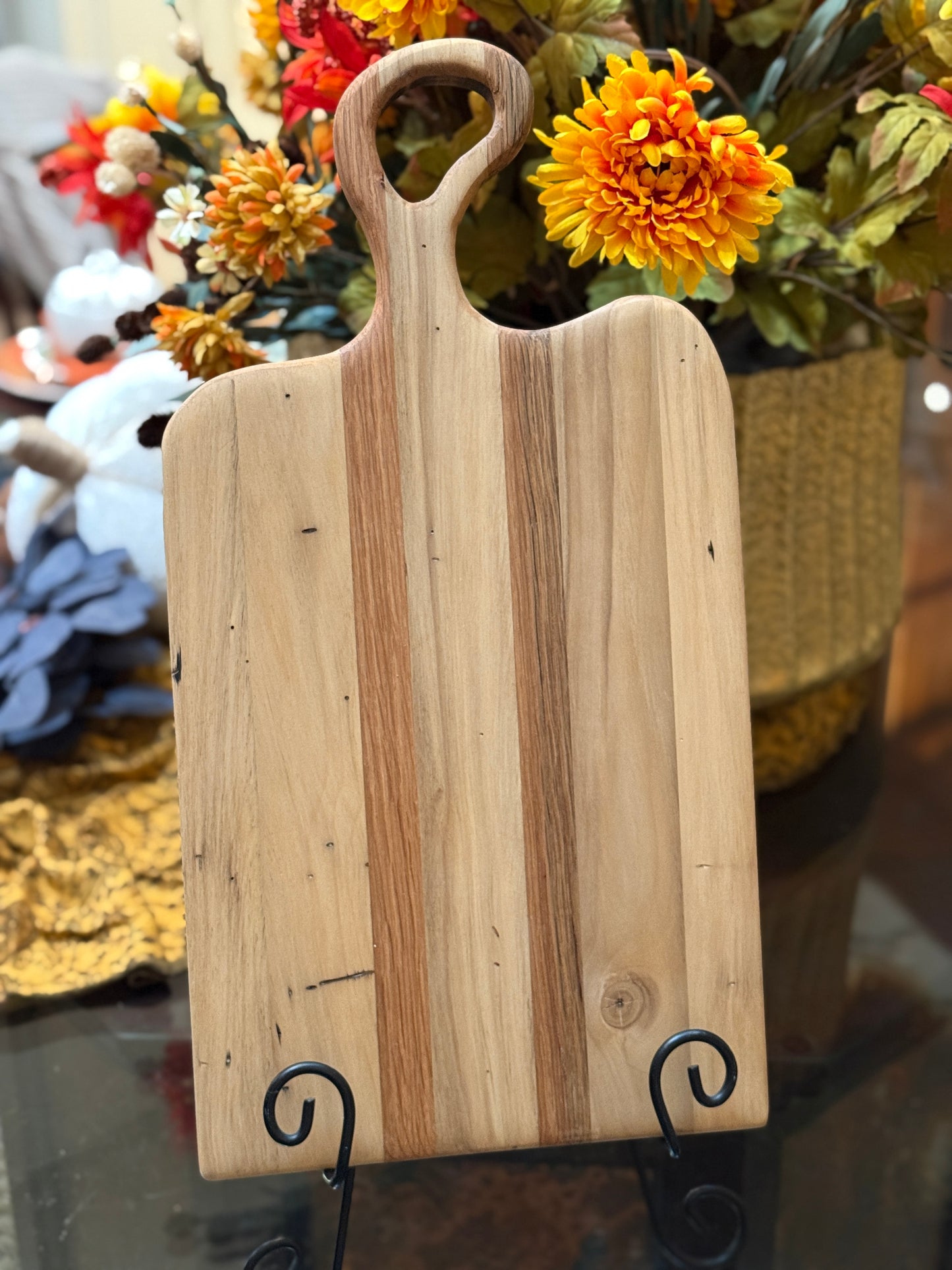 Cutting Board with Handle